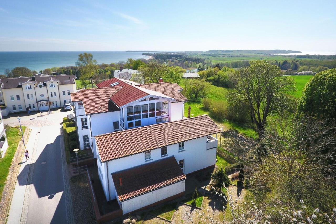 Fewo Mit Terrasse, Gratis Nutzung Vom Ahoi Erlebnisbad Und Sauna In Sellin - Haus Blick Zur See Fewo 13 Goehren  Exteriör bild